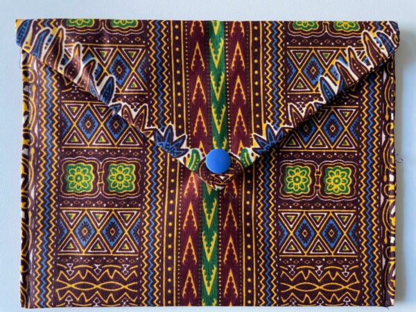 Pochette en wax bordeaux, bleu, vert, orange